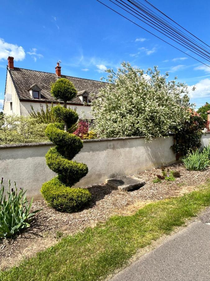 La Loubertine Bed & Breakfast Geanges Exterior photo