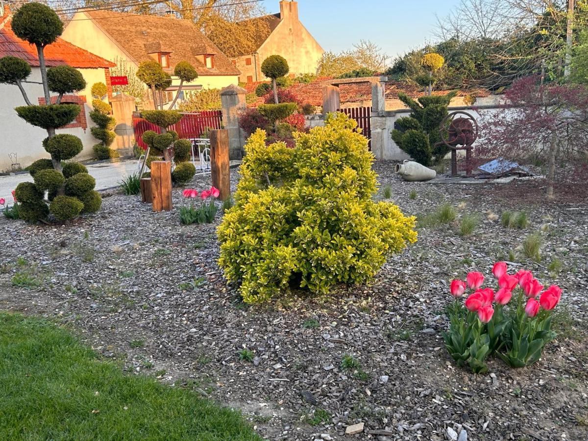 La Loubertine Bed & Breakfast Geanges Exterior photo